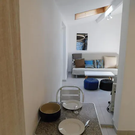 Апартаменты Provencal Oasis - T2 